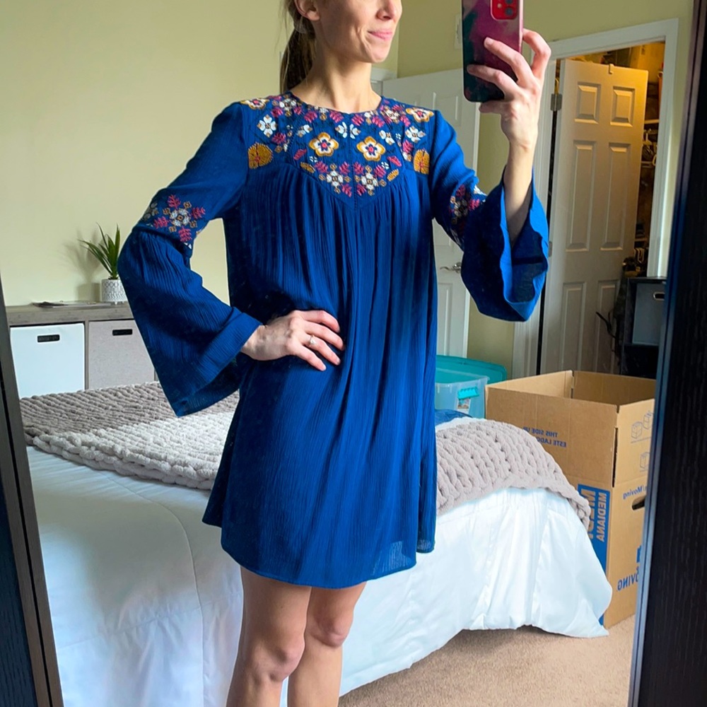 Francesca’s Wide-Sleeve Dress - never worn!!